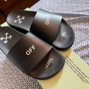 Women size 6 off white slides